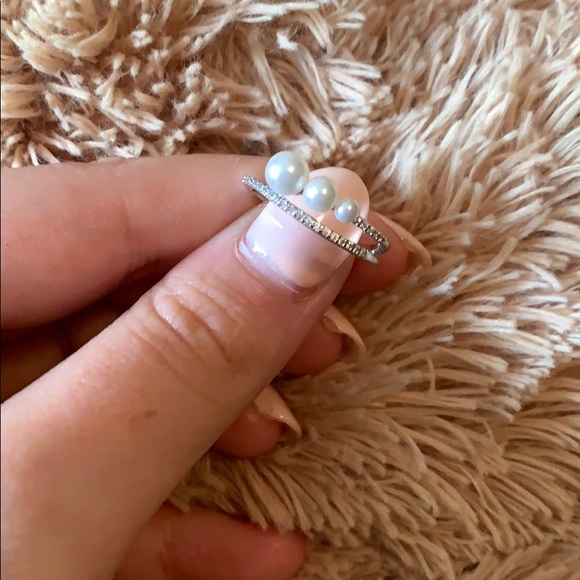 Ring - Picture 3 of 4